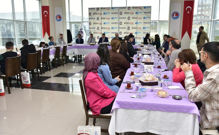 Engelli Öğrenciler Üniversitemizde En Değerli Emanetimizdir