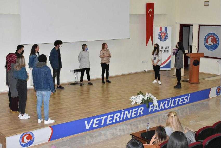 MAKÜ’de “Oyuncu Öğretmen Olmak” Konulu Eğitim Çalışması Gerçekleştirildi