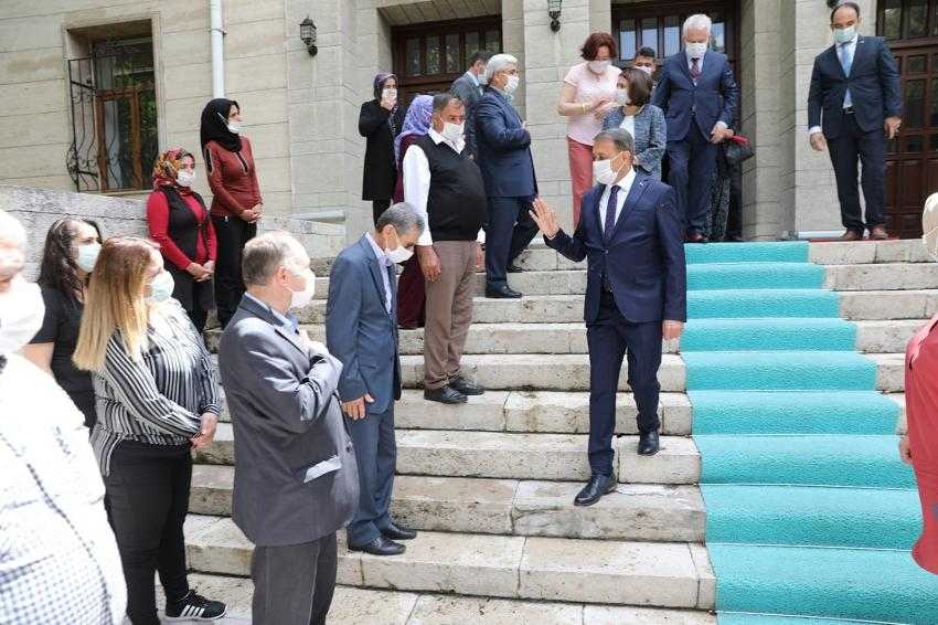 Vali Hasan Şıldak, Burdur’a veda etti