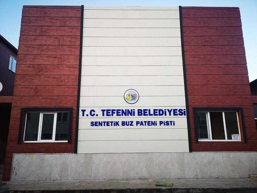 Burdur'da İlk ve Tek Sentetik Buz Pisti Tefenni'ye Açılıyor