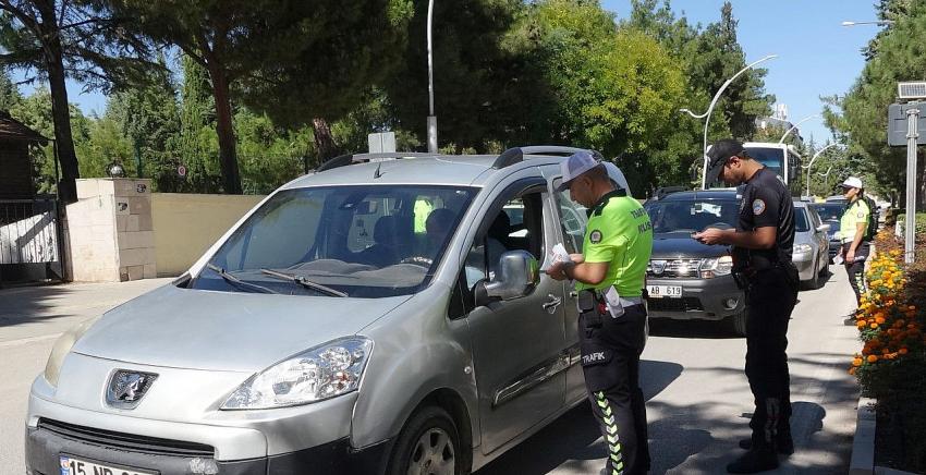 Burdur’da sürücülere trafik denetimi