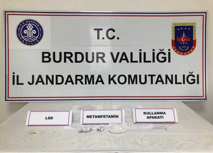 JANDARMA EKİPLERİNDEN UYUŞTURUCU TACİRLERİNE GEÇİT YOK  