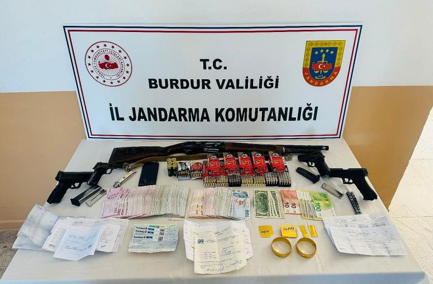 Burdur'da operasyon, 3 şahıs tutuklandı!