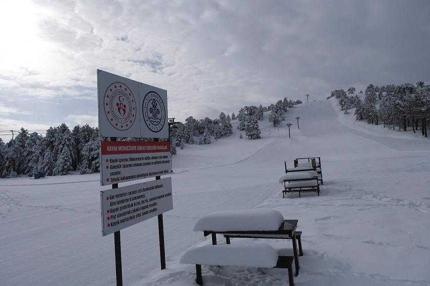 VALİ ARSLANTAŞ’TAN CUMARTESİ SEZON AÇILIŞI YAPILACAK SALDA KAYAK MERKEZİNE DAVETVALİ ARSLANTAŞ’TAN CUMARTESİ SEZON AÇILIŞI YAPILACAK SALDA KAYAK MERKEZİNE DAVET