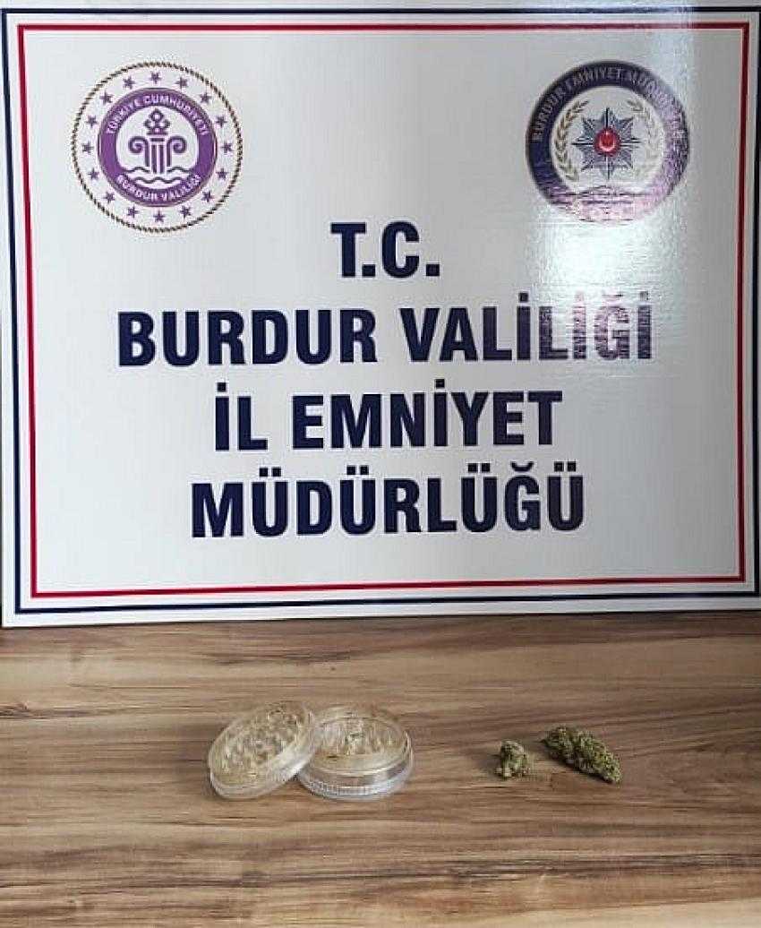 EMNİYET EKİPLERİNDEN UYUŞTURUCU OPERASYONU