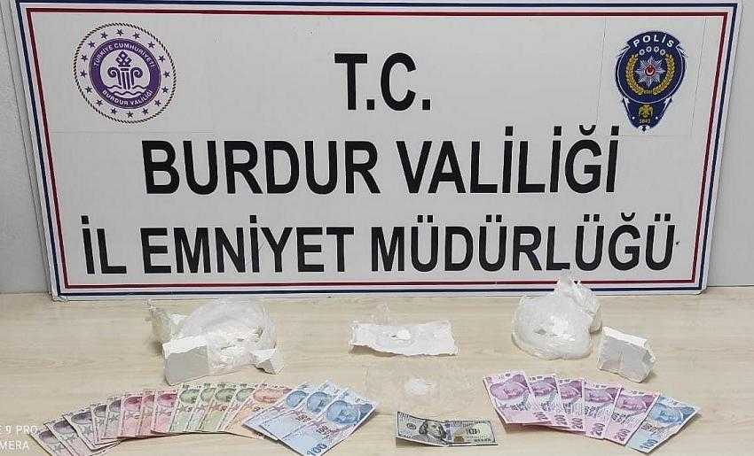 EMNİYET EKİPLERİNDEN UYUŞTURUCU OPERASYONU: 2 ŞAHIS TUTUKLANDI