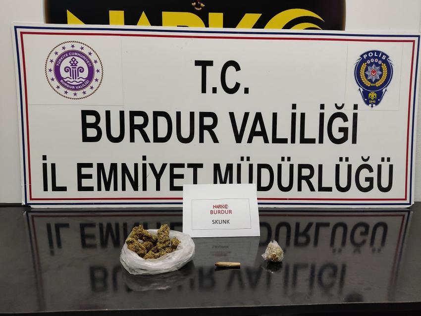 EMNİYET EKİPLERİNDEN UYUŞTURUCU OPERASYONU: 1 ŞAHIS TUTUKLANDI