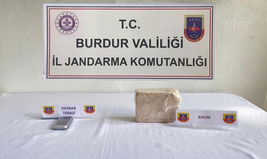 JANDARMA EKİPLERİNDEN UYUŞTURUCU OPERASYONU: 2 ŞAHIS TUTUKLANDI