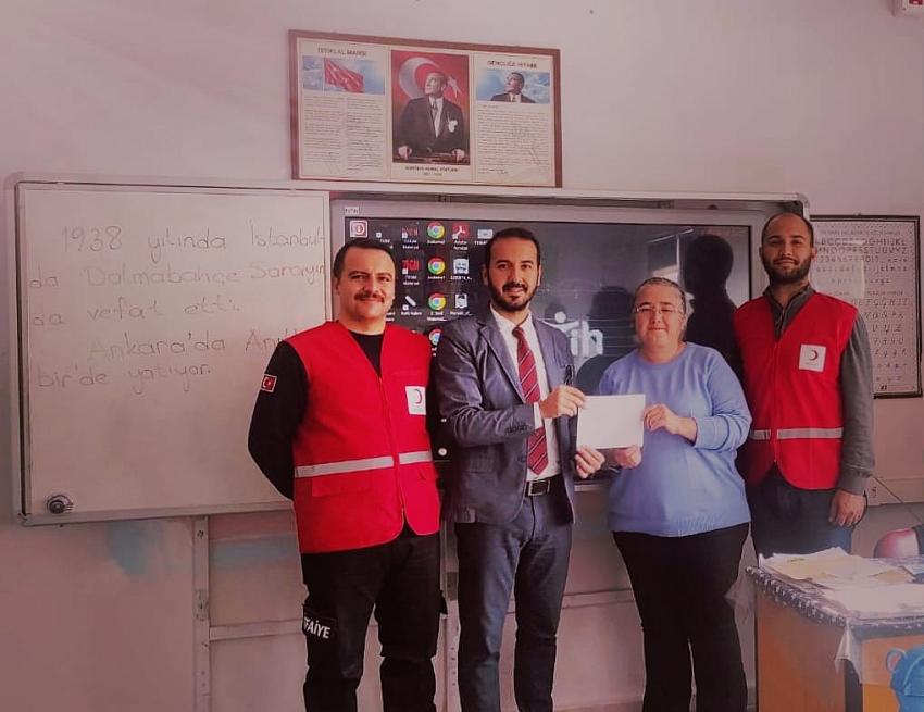 Burdur Altın Terim Solmaz İlkokulu öğrencilerinden örnek davranış.