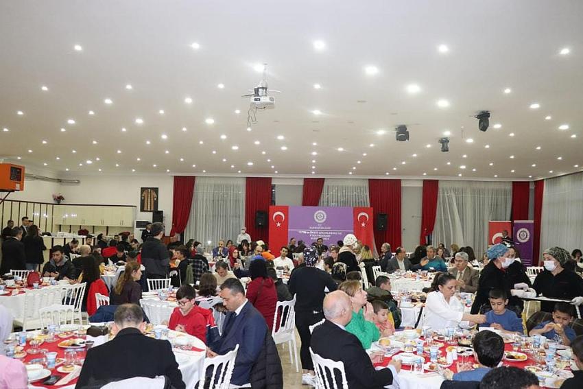 Burdur’da anlamlı iftar programı