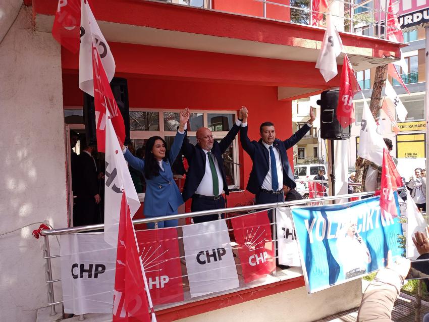 CHP Burdur’da adaylarını tanıttı