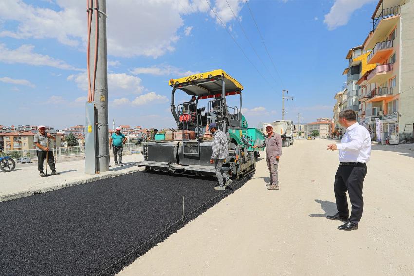 Burdur Belediyesinin Asfalt Seferberliği Sürüyor