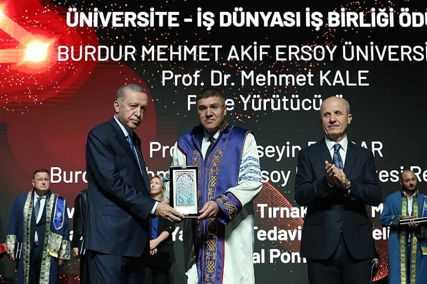 YÖK'ten MAKÜ'ye Büyük Ödül