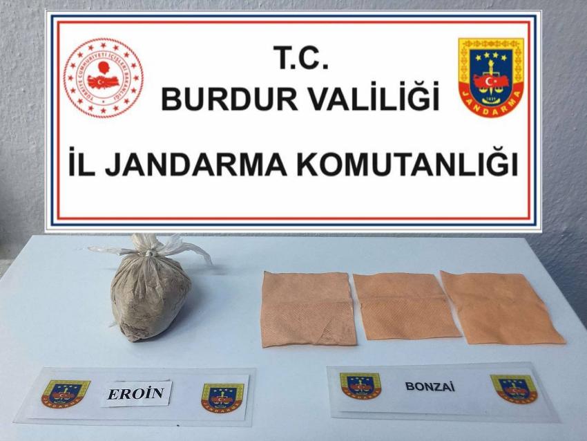 Burdur'da uyuşturucu operasyonu! 3 şahıs tutuklandı