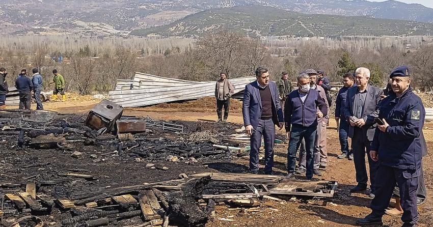 AĞILDA ÇIKAN YANGINDA 46 KEÇİ TELEF OLDU