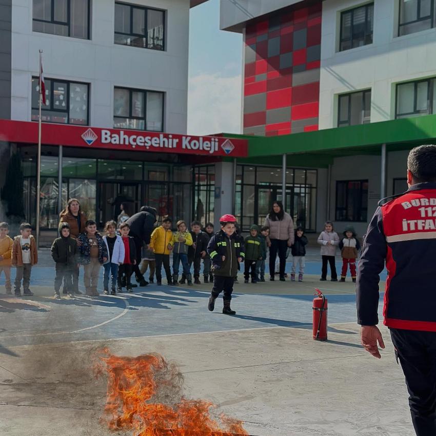 BAHÇEŞEHİR KOLEJİ’NDEN ÖRNEK TATBİKAT