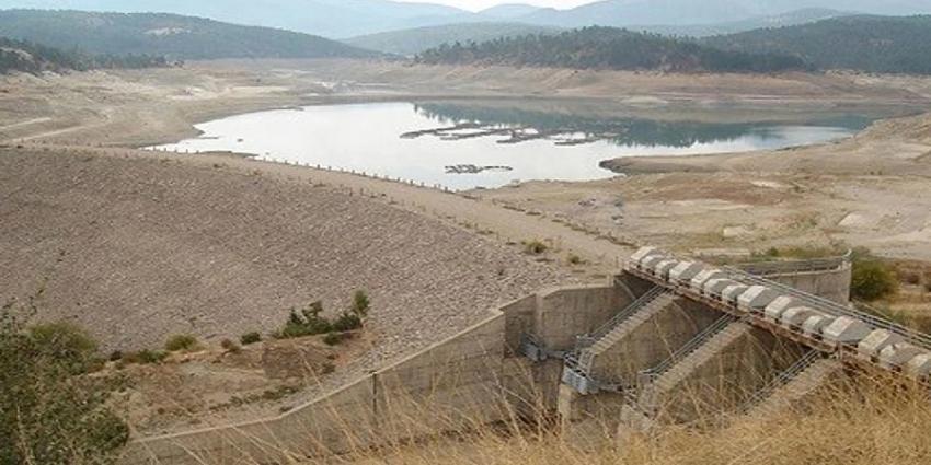 Yıl Kurak Geçiyor Yapraklı Barajı'nda Yeterli Su Yok