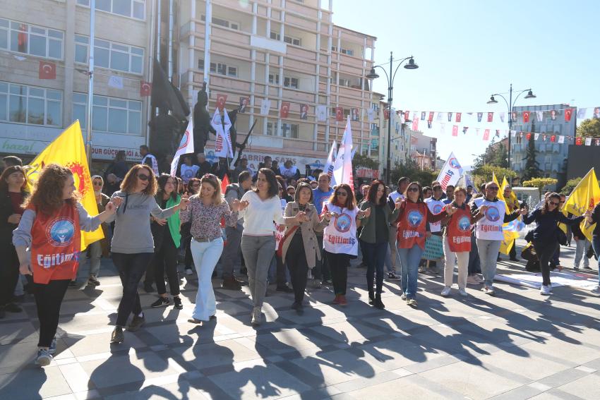 ÖĞRETMENLER BURDUR’DA DA İŞ BIRAKTI