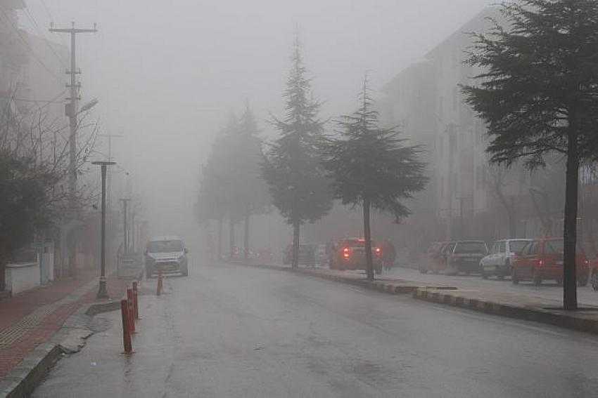 Burdur’da yoğun sis etkili oldu