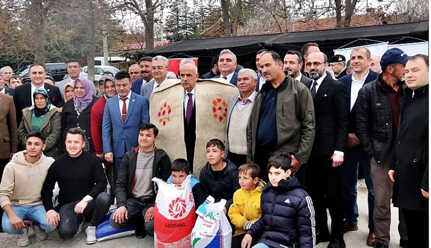 Bakan Kirişci, Büğdüz köyünü ziyaret etti