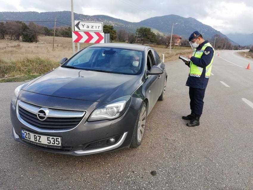 Burdur'da Jandarma Ekiplerinden Trafik Uygulaması