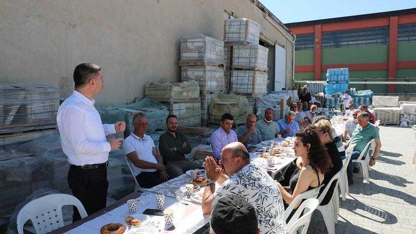 Başkan Ercengiz, Mahrukatçılar Sitesi Esnaflarıyla bir araya geldi