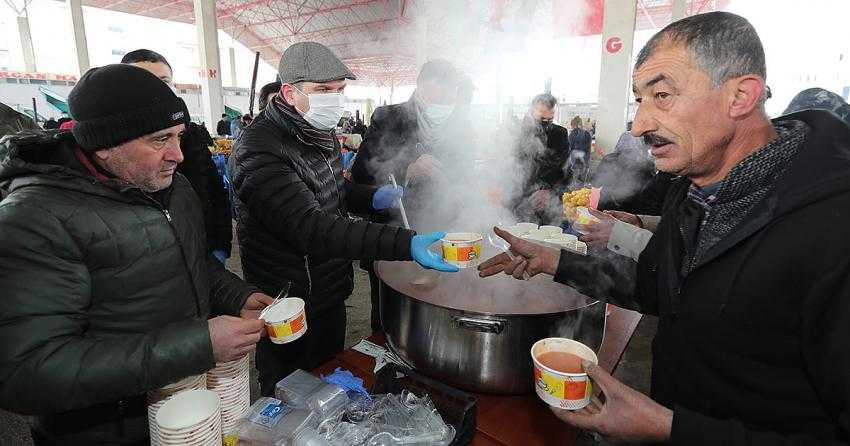 Başkan Ercengiz hem gönülleri, hem de içleri ısıttı