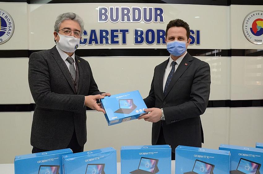 BTB’den öğrencilere tablet bilgisayar desteği