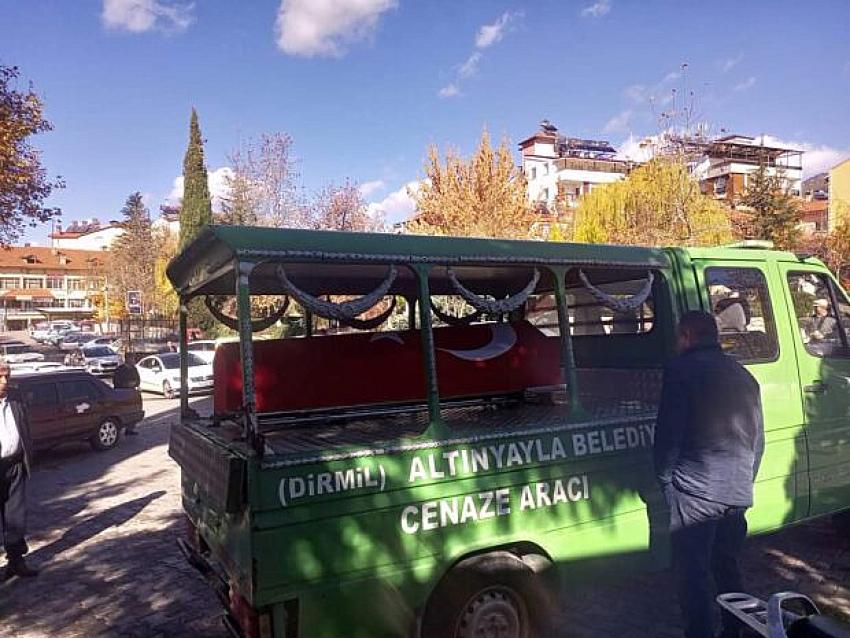 HASTANE’DE VEFAT EDEN UZMAN ÇAVUŞ SEFA ACAR ALTINYAYLA’DA TOPRAĞA VERİLDİ