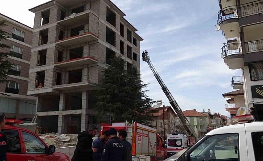 Burdur’da İntihar Girişimi; İnşaatın 5.Katına Çıktı, Atlamak İstedi