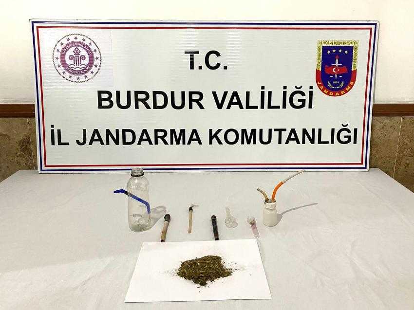 JANDARMA EKİPLERİNDEN ESRAR OPERASYONU