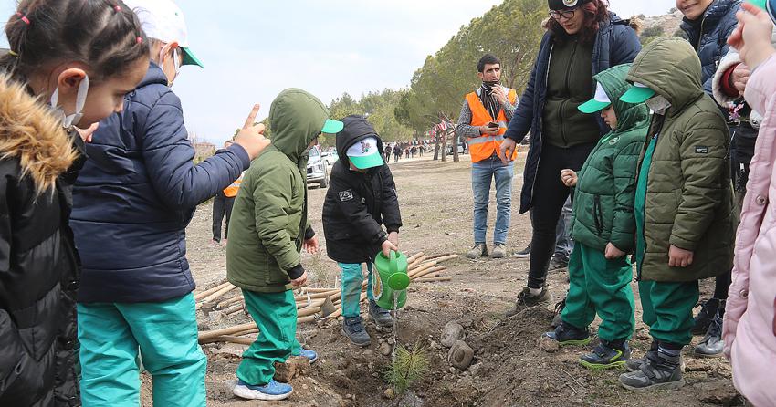 BURDUR’DA 1 MİLYON FİDAN TOPRAKLA BULUŞACAK