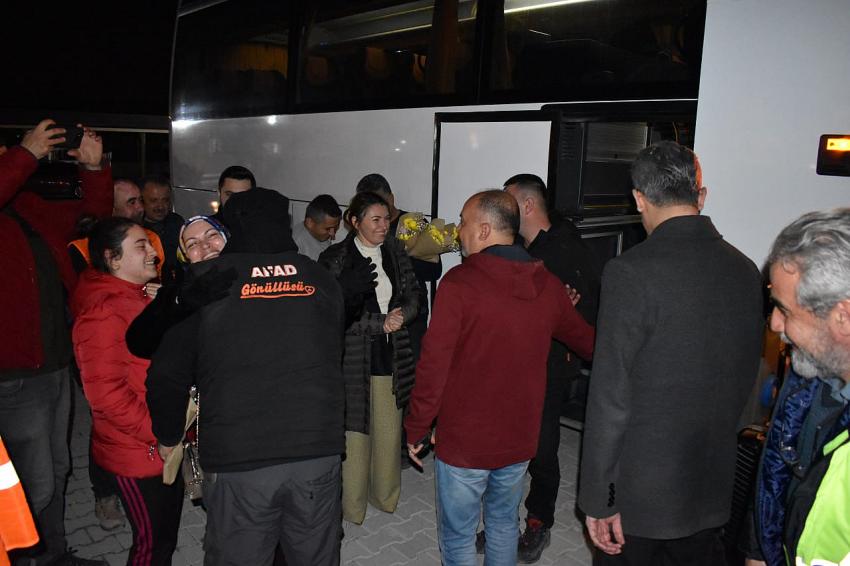 Gönüllü öğretmenler, Burdur’a döndü