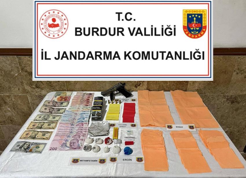 JANDARMA EKİPLERİNDEN UYUŞTURUCU, KAÇAKÇILIK VE ORGANİZE SUÇ OPERASYONLARI