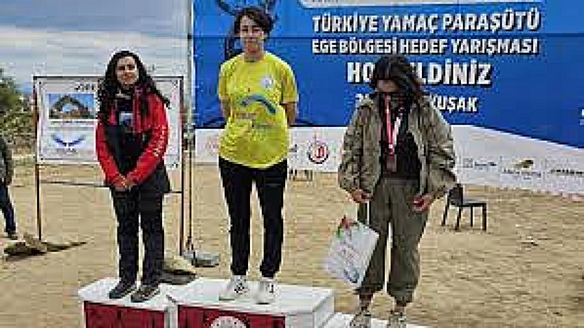 Burdurlu Elif Büşra'dan yamaç paraşütünde birincilik