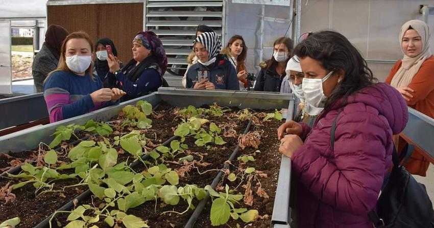 BURDURLU KADIN ÇİFTÇİLERE EĞİTİM