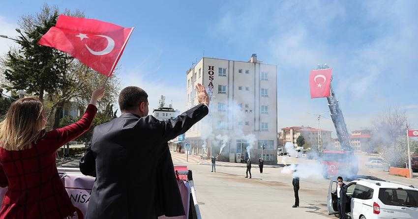 Burdur Belediyesinden Coşkulu  23 Nisan konvoyu