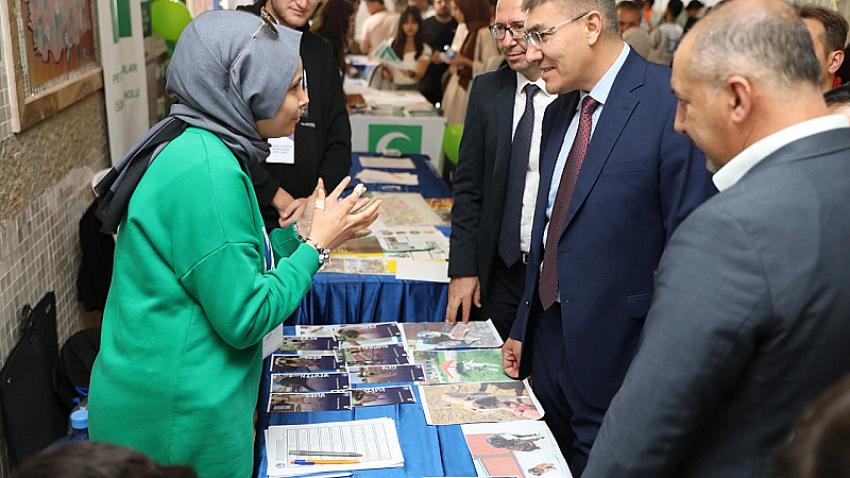 MAKÜ’de ‘Öğrenci Toplulukları Tanıtım Günleri’ Devam Ediyor