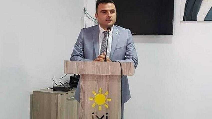 İYİ Parti Bucak İlçe Başkanı Safa Sönmez; “Kaçmak yerine keşke sahip çıkmayı tercih etseydiniz.”