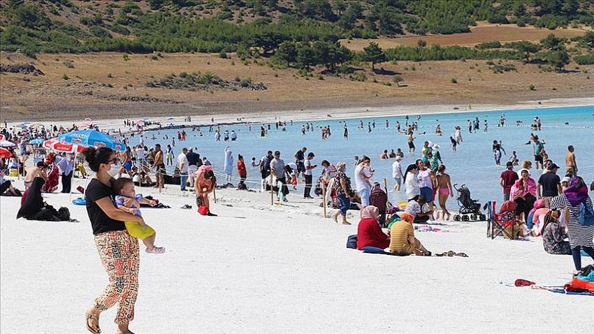 Salda Gölü'ne ziyaretçi sayısı sınırlandırılacak