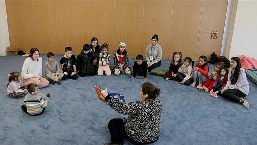 Burdur’da gönüllü eğitimciler depremzede çocuklara anaokulu eğitimi veriyor