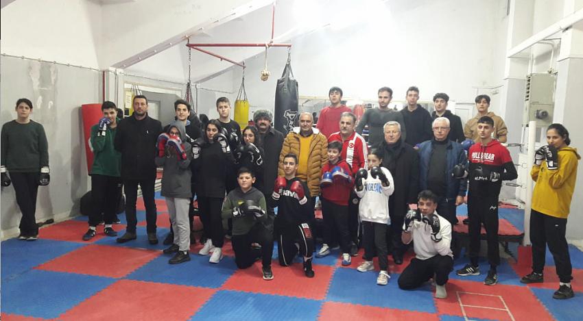 Tefenni Bld. Spor Boks'ta da iddalı