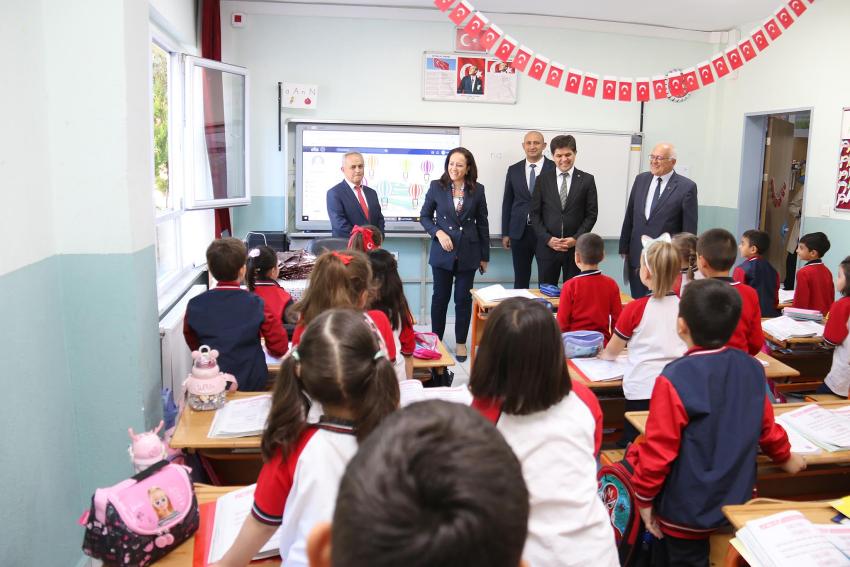 BURDUR VALİSİ TÜLAY BAYDAR BİLGİHAN’DAN EĞİTİME ÖZEL ÖNEM