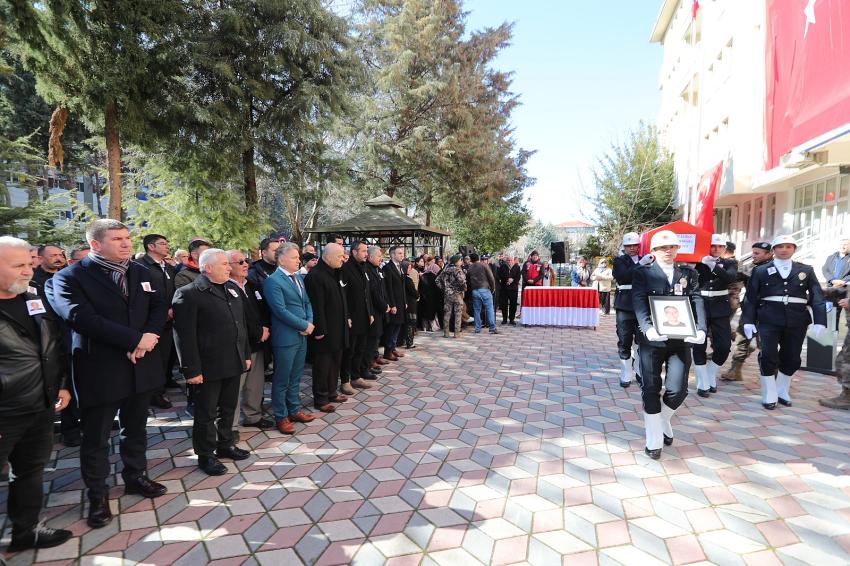 Depremde Vefat eden polis memuru için resmi tören düzenlendi