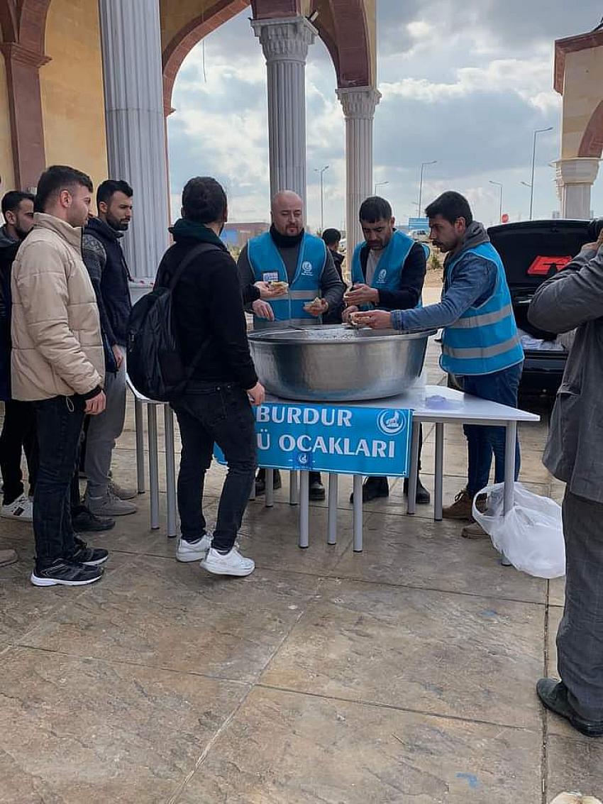 Burdur Ülkü Ocakları’ndan helva ikramı