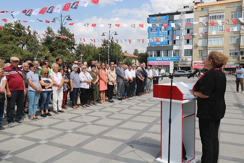 CHP 100 YAŞINDA! İL ÖRGÜTÜ TÖRENLE KUTLADI