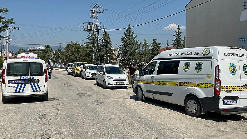 Burdur’da Komşuları Silah Sesine Uyandı! Evinde Ölü Olarak Bulundu